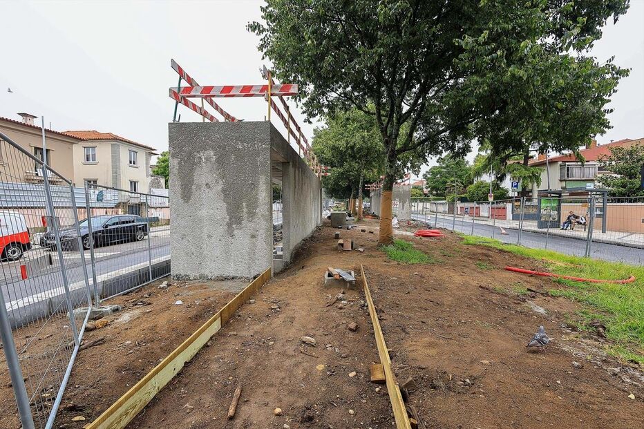 A infraestrutura das novas paragens do MetroBus no Porto
