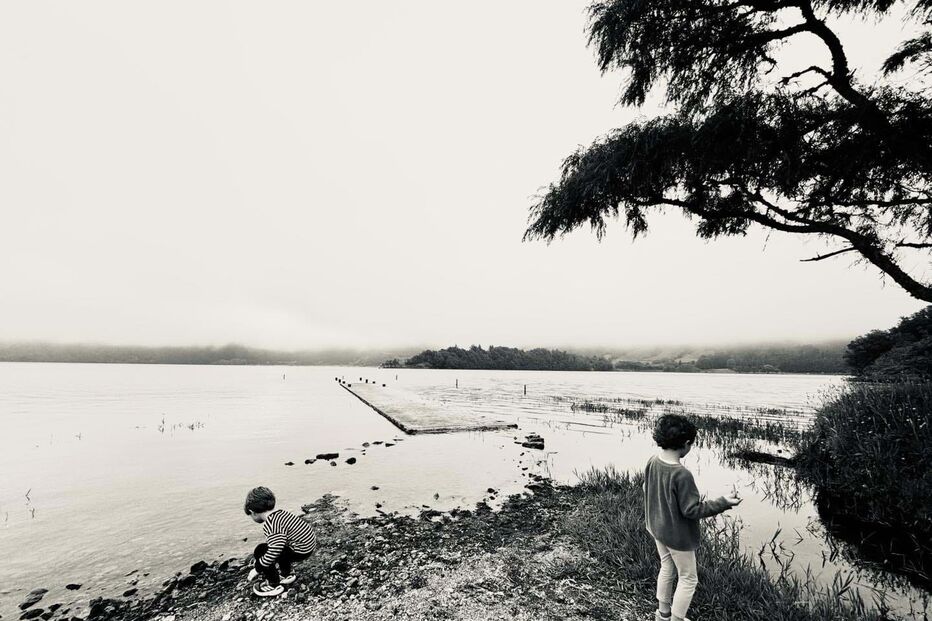 Filhos de Richard Gere e Alejandra Silva nos Açores