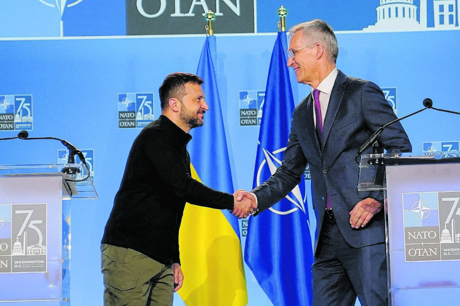 NATO reiterou apoio total à Ucrânia face à agressão russa 