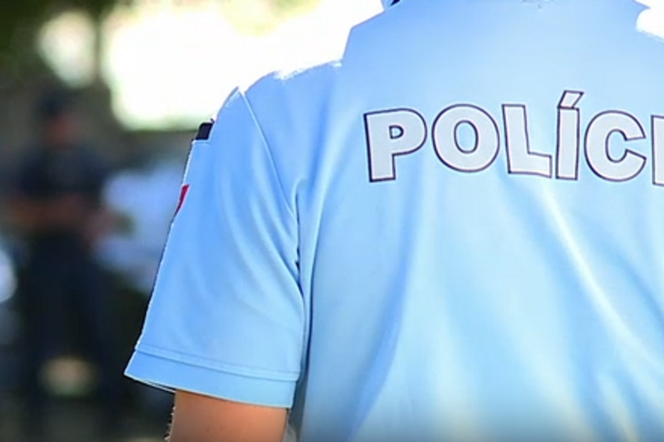 Trio espanca menor a soco e pontapé para o roubar em Cascais