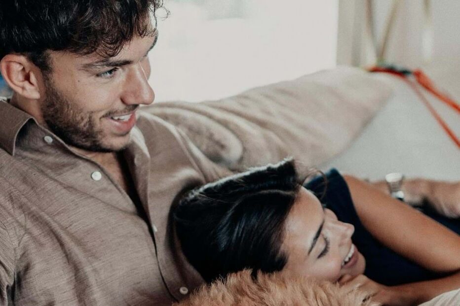 Francisca Cerqueira Gomes e Pierre Gasly apresentam novo membro da família 