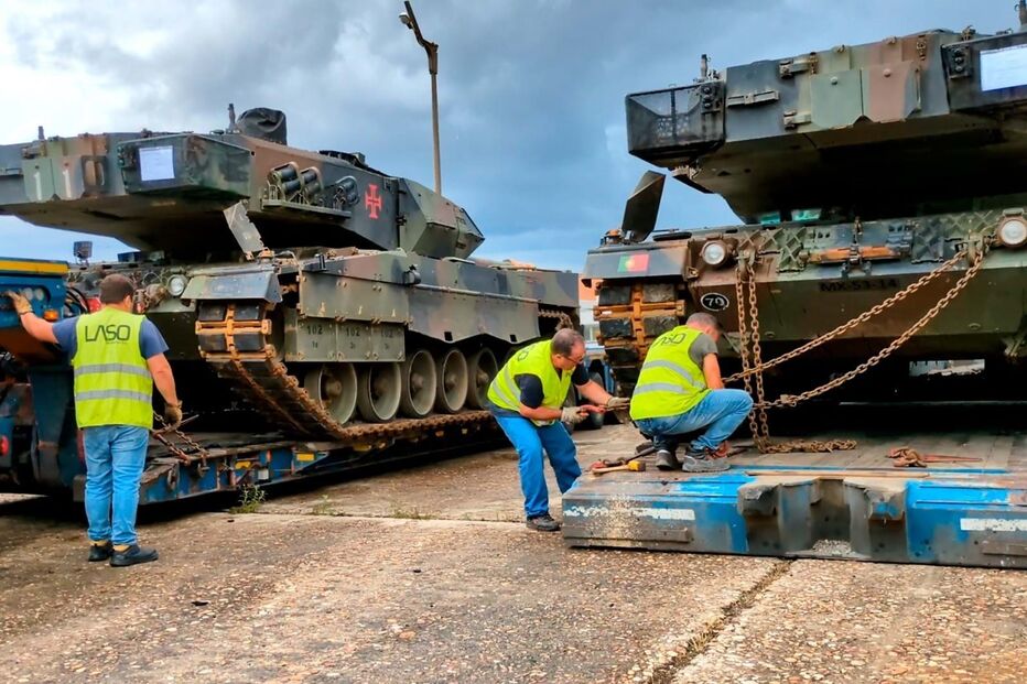 Carros de combate portugueses chegam à Eslováquia
