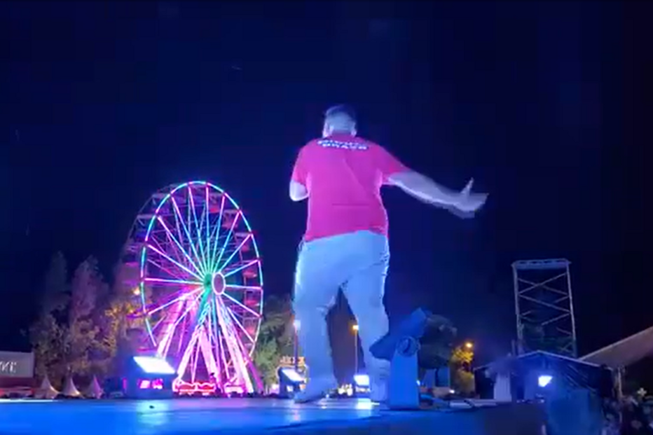 Cantor Miguel Bravo oferece 100 euros a menor por vídeo de sexo