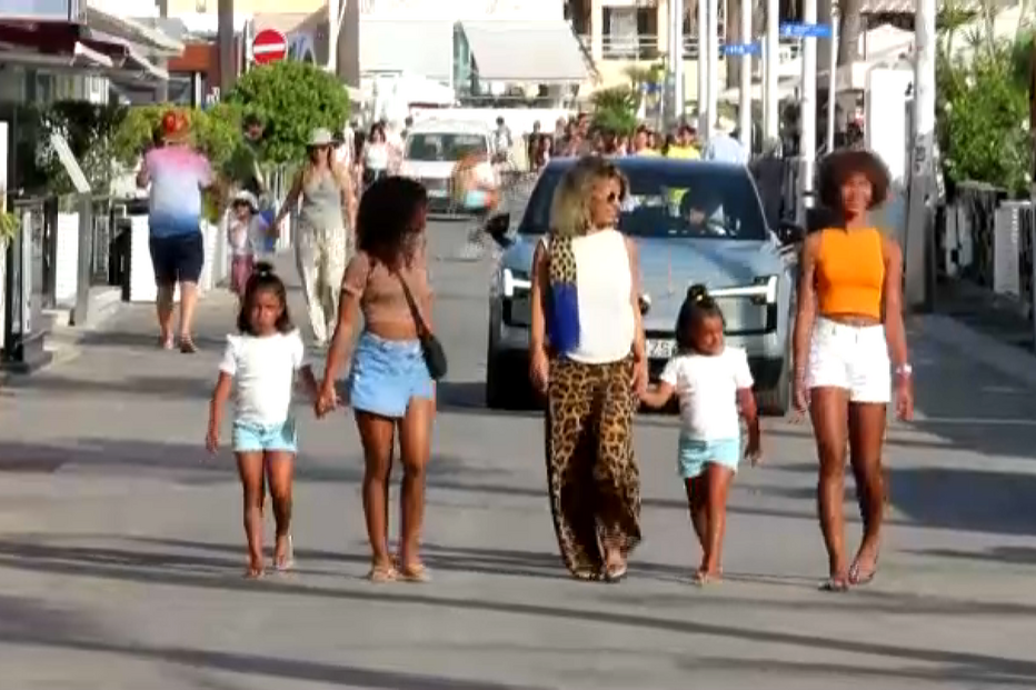 2024-07-23_13_54_54 Luciana Abreu de Férias.png