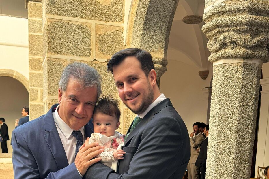 O médico nutricionista com o filho Pepe e a neta, Joana
