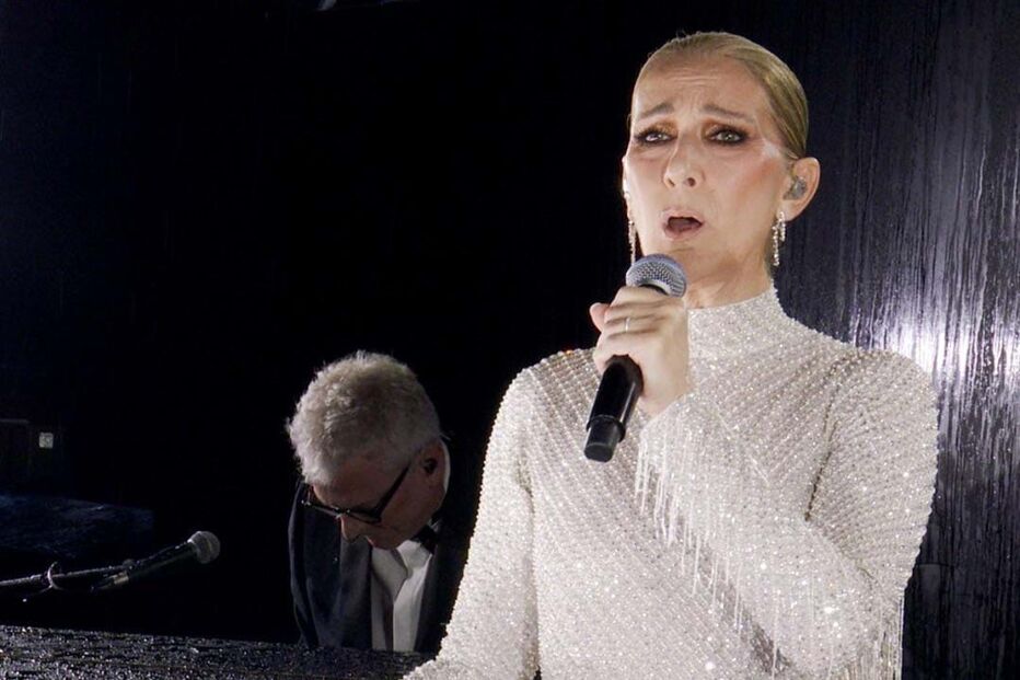 Céline Dion em Paris na abertura dos Jogos Olímpicos