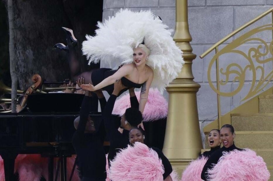 Lady Gaga em Paris na cerimónia de abertura dos Jogos Olímpicos