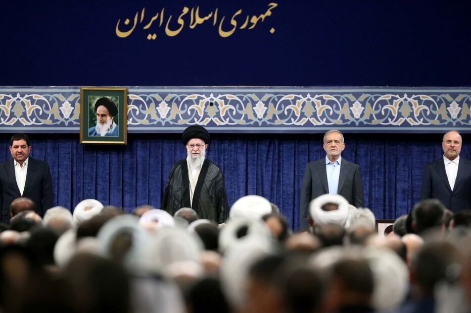 Líder supremo do Irão aprovou candidatura de Masoud Pezeshkian à presidência