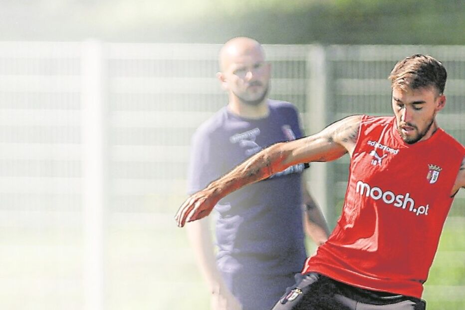 Imagem P27-ABERTURA_RECORTE_ACLAEAR_FUNDO.jpg (22006960) (Milenium)