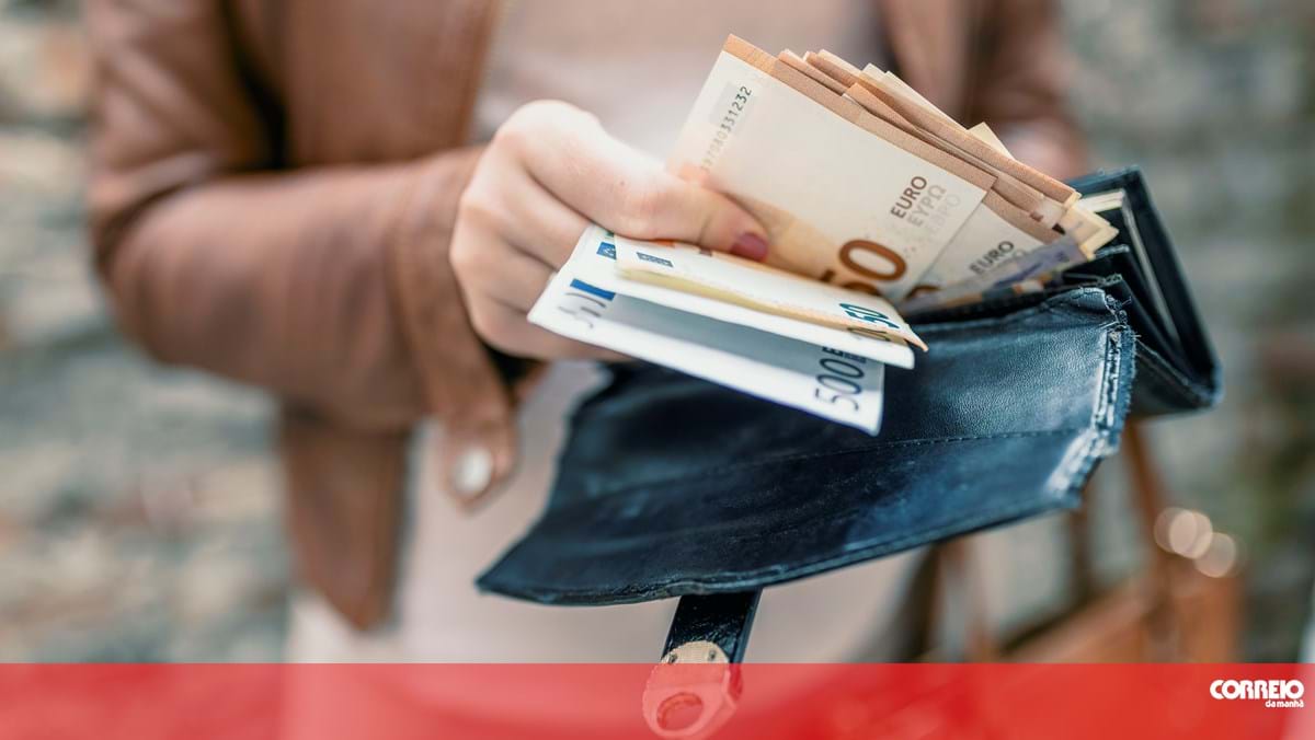 Empregada de escritório rouba um milhão de euros ao patrão – Portugal