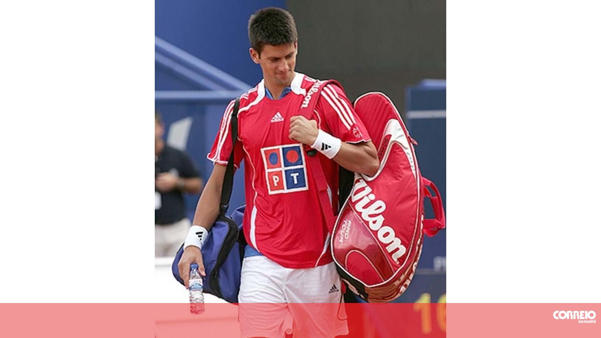 Djokovic ganha medalha de ouro no ténis. Recorde o dia em que jogou com a camisola do Benfica