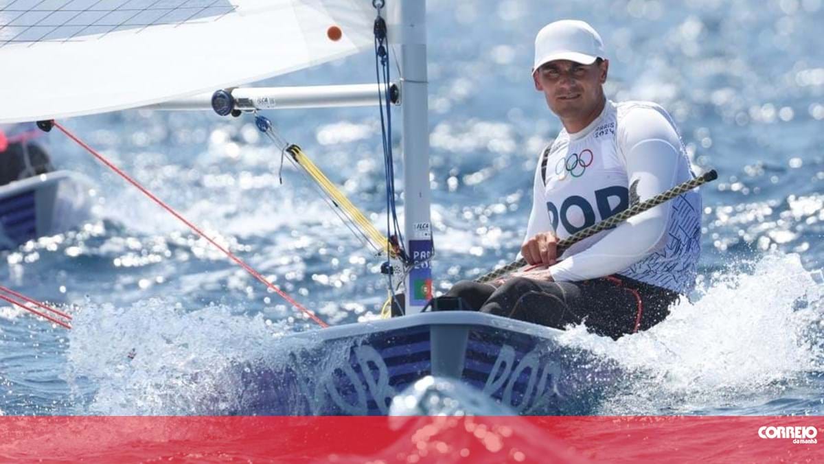 Velejador Eduardo Marques cai para 11.º lugar em ILCA 7 nos Jogos Olímpicos