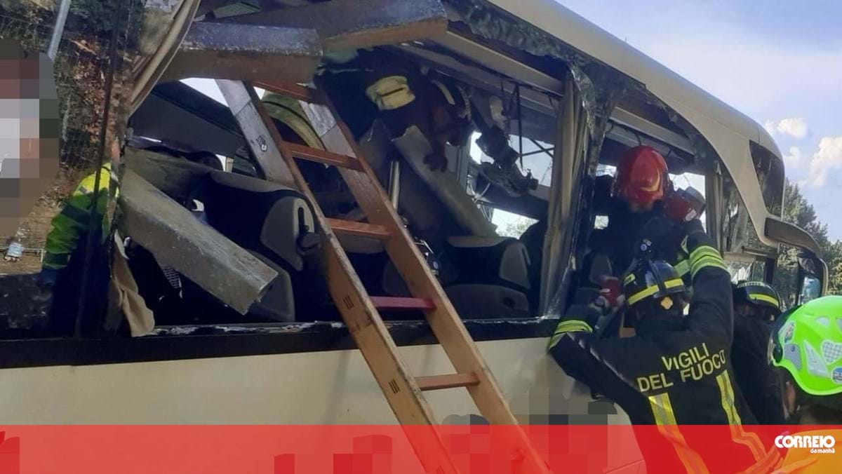 Um morto e 25 feridos em acidente de autocarro turístico em Itália – Mundo