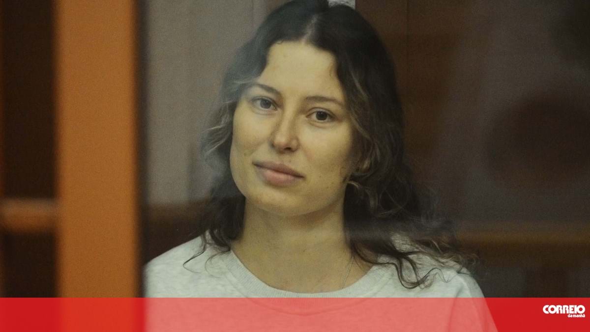 Rússia condena mulher a 12 anos de prisão por fazer donativo a instituição de apoio à Ucrânia