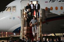 Putin recebe no aeroporto oito prisioneiros libertados na troca com Ocidente