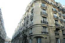 Prescrição livra Sócrates dos crimes da casa de Paris