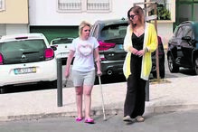 Sónia Carvalho ficou com sequelas devido a um acidente de trabalho e vive com o apoio de familiares e amigos 