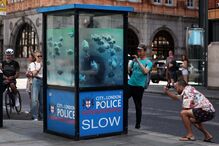 Uma guarita da polícia foi transformada num aquário 