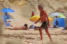 Júlio Magalhães, de 61 anos, na praia do Vila Joya