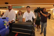 Maxi Araújo, reforço do Sporting, chega ao aeroporto de Lisboa
