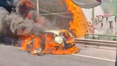 Carro arde A1