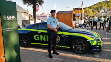 Nissan GT-R ‘desaparecido’ do Destacamento do Carregado apareceu em julho num stand da GNR numa feira em Torres Vedras