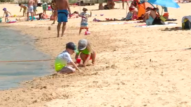 Praias fluviais são forma de escapar ao calor intenso do Alentejo 