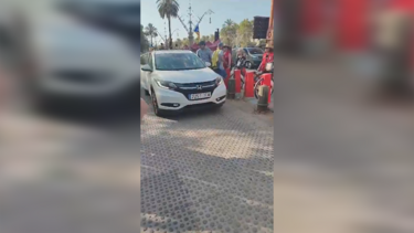 Vídeo mostra momento em que Puigdemont fintou as autoridades e fugiu num Honda branco