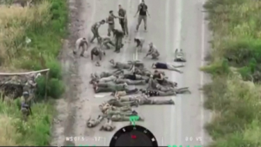 Militares ucranianos divulgam vídeo de suposta rendição das tropas russas em Kursk 
