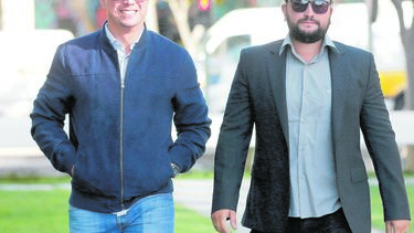 Gustavo Oliveira  e ‘Aranha’,  em 2018,  durante o julgamento