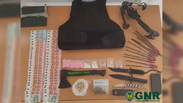 Homem detido por tráfico de droga e pose de armas em Castelo Branco 