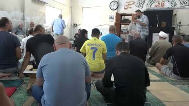 Com o Alcorão numa mão e a pistola na outra: Reportagem do CM em mesquita liderada por dirigente do Hezbollah