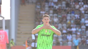 Sporting joga com o Nacional