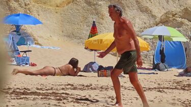 Júlio Magalhães, de 61 anos, na praia do Vila Joya
