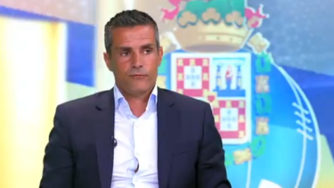 Tiago Silva: "Fico triste que Pepe não tenha falado com Villas-Boas"