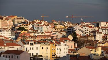 Prestação média do crédito à habitação era, em julho, de 405 euros, 35 euros acima do registado no mesmo mês de 2023