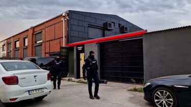 Casas de Andrew Tate alvo de buscas pelas autoridades romenas