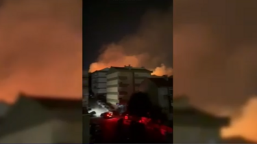 Incêndio deflagra em zona de mato em Vialonga