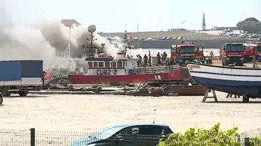 Duas embarcações ardem nos Estaleiros de Vila do Conde
