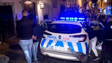 Agente da PSP agredido por mulher no Bairro Alto