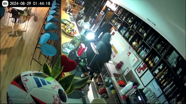 Assaltantes encapuzados levam 200 euros de bar em Viseu