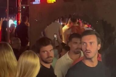 Namorado de Cristina sozinho na discoteca Bliss no Algarve