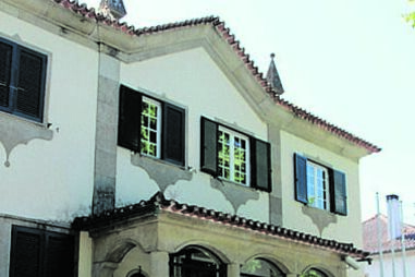 Homem de 54 anos dispara contra rival durante discussão em Valpaços