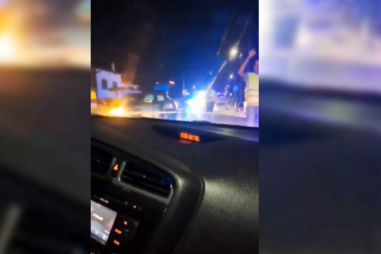 Dois motociclistas em estado grave após colisão com carro em Oliveira do Bairro