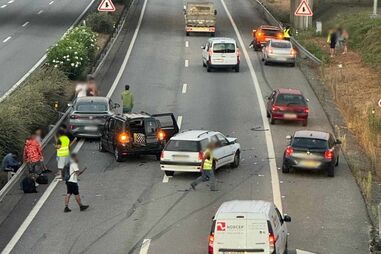 Circulação na A4 restabelecida após acidente com várias viaturas em Paredes