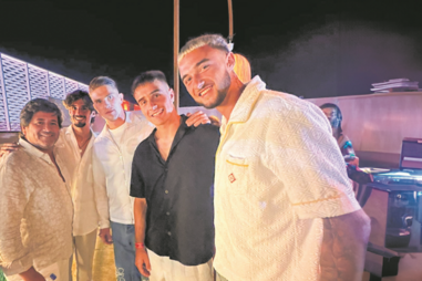 João Magalhães, dono do Bliss, com Trincão, Gyokeres, Fresneda e Debast  