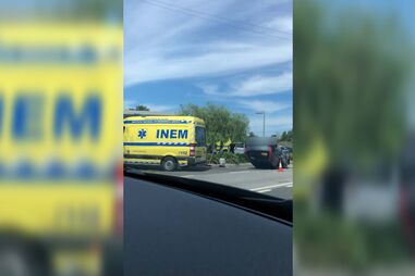 Dois feridos em colisão entre dois carros na N13 em Vila Nova de Cerveira