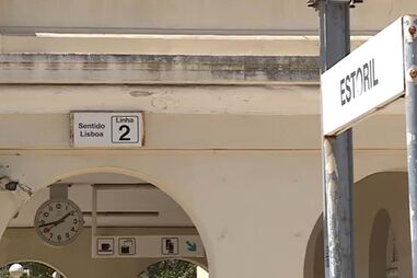 Irmãos autistas salvos pela PSP em estação da CP do Estoril