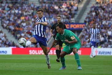 FC Porto-Rio Ave: Vítor Bruno aposta em Pepê. Confira os onzes