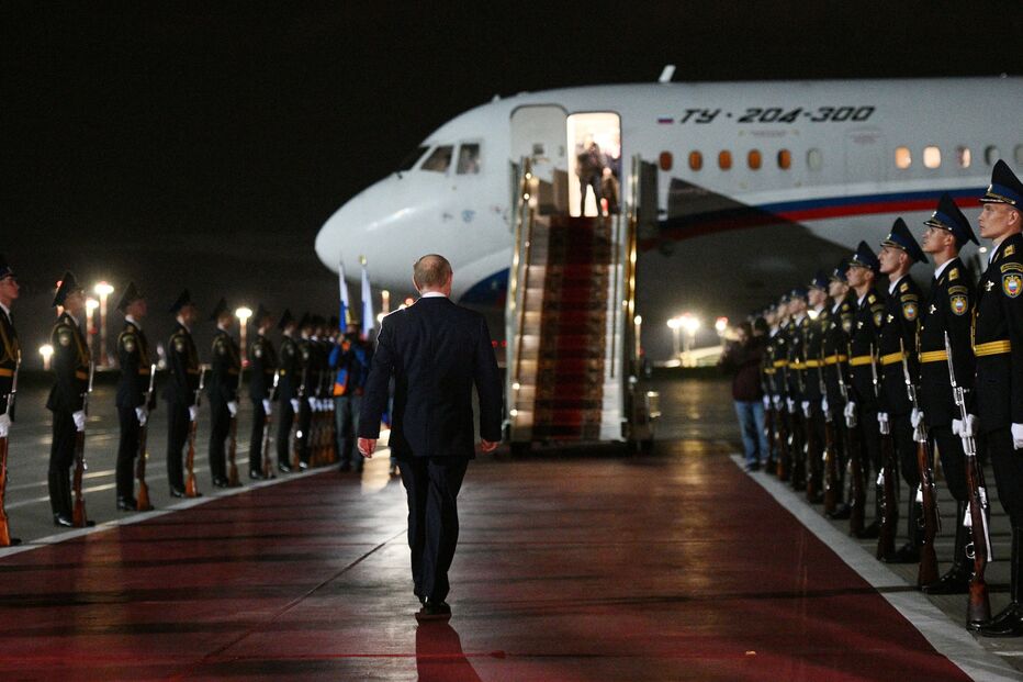 Putin recebe no aeroporto oito prisioneiros libertados na troca com Ocidente